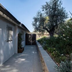 One Storey Property with Pool for sale near Bolgheri Tuscany (26)