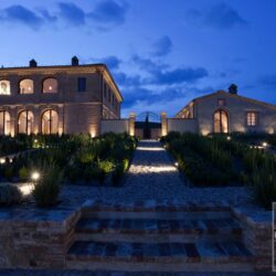 An incredible luxury property for sale in Tuscany (13)
