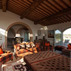 An incredible luxury property for sale in Tuscany (18)