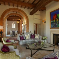 An incredible luxury property for sale in Tuscany (6)