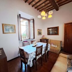 Apartment for sale in San Gimignano Tuscany (14)