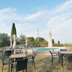 Apartment for sale with pool San Gimignano Tuscany (16)