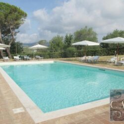 Apartment for sale with pool San Gimignano Tuscany (18)