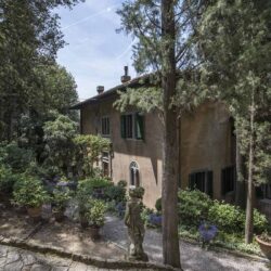 Grand villa for sale in the Florence hills Tuscany (34)