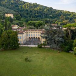 Historic villa for sale near Lucca Tuscany (13)