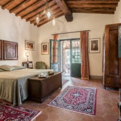 Luxury property for sale near Pistoia with pool, Tuscany (17)-1200