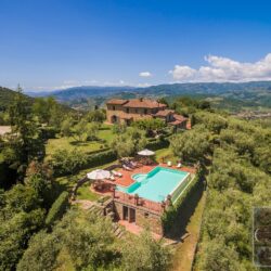 Luxury property for sale near Pistoia with pool, Tuscany (29)-1200