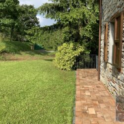 Stone house with pool for sale near Pescaglia Lucca (15)