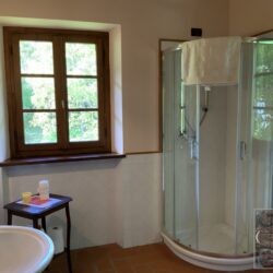 Stone house with pool for sale near Pescaglia Lucca (25)