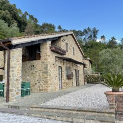 Two farmhouses with pool for sale near Lucca Tuscany (18)