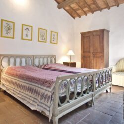 Wonderful farmhouse with pool for sale near Florence Tuscany (21)