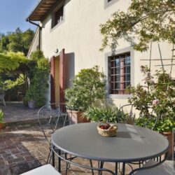 Wonderful farmhouse with pool for sale near Florence Tuscany (6)
