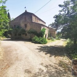 Beautiful Farmhouse for sale near San Gimignano, Tuscany (22)