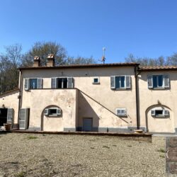 House with pool for sale near Cortona Tuscany (17)
