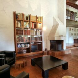 Modern Villa for sale Gragnano Lucca Tuscany (16)
