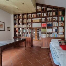Modern Villa for sale Gragnano Lucca Tuscany (26)
