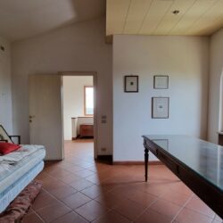 Modern Villa for sale Gragnano Lucca Tuscany (28)