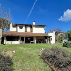 Modern Villa for sale Gragnano Lucca Tuscany (31)
