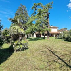 Modern Villa for sale Gragnano Lucca Tuscany (34)