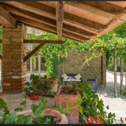 Property with Pool for sale near Cortona Tuscany (16)