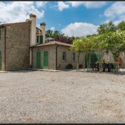 Property with Pool for sale near Cortona Tuscany (7)