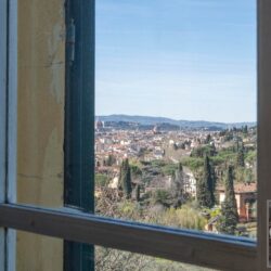 Villa for sale overlooking Florence, Tuscany (17)