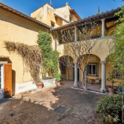 Villa for sale overlooking Florence, Tuscany (29)