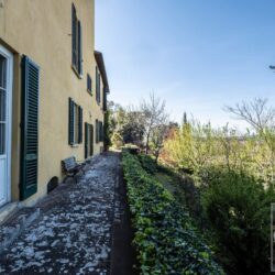 Villa for sale overlooking Florence, Tuscany (35)