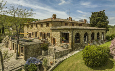 A Wonderful Tuscan Farmhouse with Inner Courtyard, Pool, Tennis court