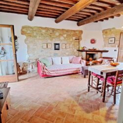 Apartment with Pool for sale near San Gimignano, Tuscany (11)