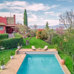 Beautiful red country villa with pool and annexes for sale near Florence, Tuscany (1)