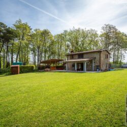 Stone house for sale near Castelfalfi Tuscany (24)