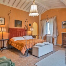 Stunning Tuscan Villa for sale near Lucca, Tuscany (24)