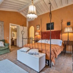 Stunning Tuscan Villa for sale near Lucca, Tuscany (25)