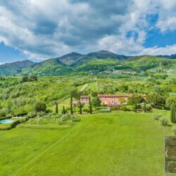 Stunning Tuscan Villa for sale near Lucca, Tuscany (49)