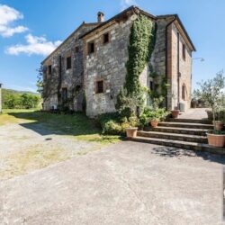Wonderful Val d'Orcia Property with Pool for sale (37)