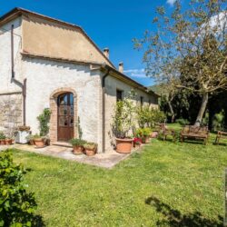 Wonderful Val d'Orcia Property with Pool for sale (42)