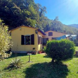 House with pool for sale near Bagni di Lucca (5)