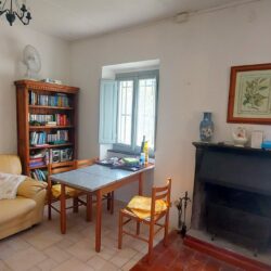 House with pool for sale near Bagni di Lucca (7)