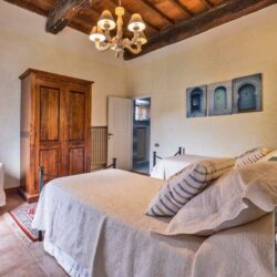 The perfect Tuscan property for sale in Chianti with pool (8)