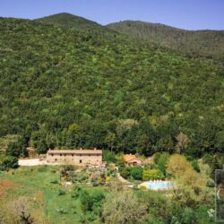 Amazing farmhouse for sale in Umbria with pool (4)