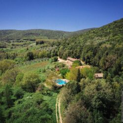 Amazing farmhouse for sale in Umbria with pool (46)