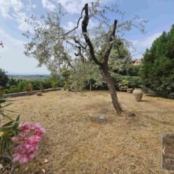 Apartment with garden for sale in San Gimignano Tuscany (15)