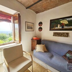 Apartment with garden for sale in San Gimignano Tuscany (23)