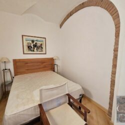 Apartment with garden for sale in San Gimignano Tuscany (7)