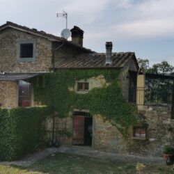 Stone villa for sale near Cortona Tuscany (13)