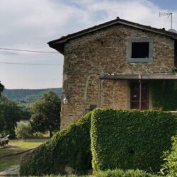 Stone villa for sale near Cortona Tuscany (20)