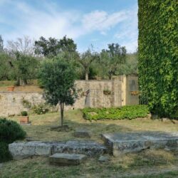 Stone villa for sale near Cortona Tuscany (24)