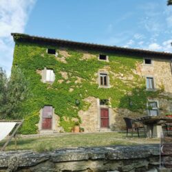 Stone villa for sale near Cortona Tuscany (30)