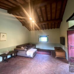Stone villa for sale near Cortona Tuscany (42)